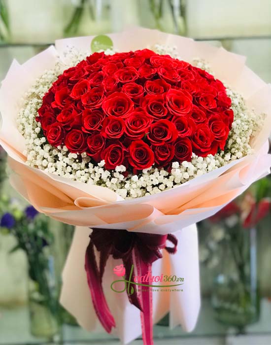 Bó hoa baby trắng và hồng đỏ độc đáo tại cửa hàng hoa Nguyễn Tri Phương